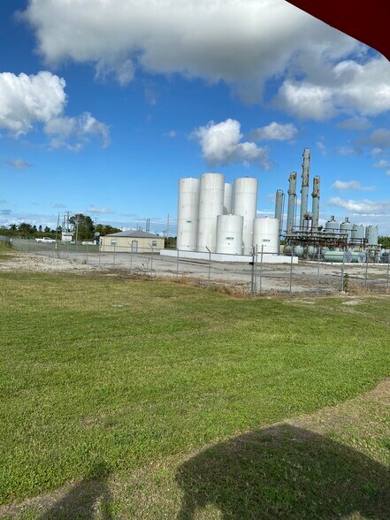 501 World Trade Petroleum Dr, Belle Glade, FL à vendre - Photo principale – Image 1 sur 3
