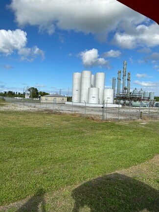 Plus de détails pour 501 World Trade Petroleum Dr, Belle Glade, FL - Terrain à vendre