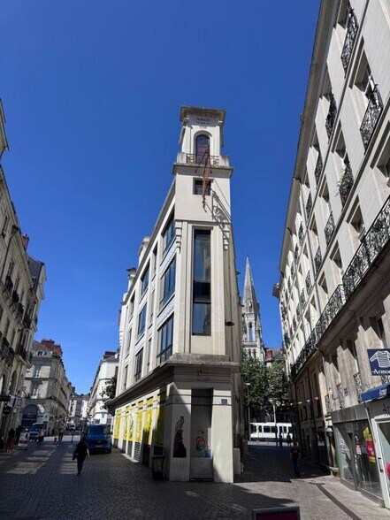 1 Rue De La Haute Casserie, Nantes à louer - Photo de l’immeuble – Image 2 sur 9
