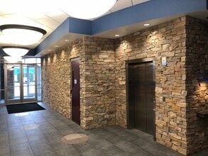 500 Marschall Rd S, Shakopee, MN à louer Photo intérieure– Image 2 sur 8