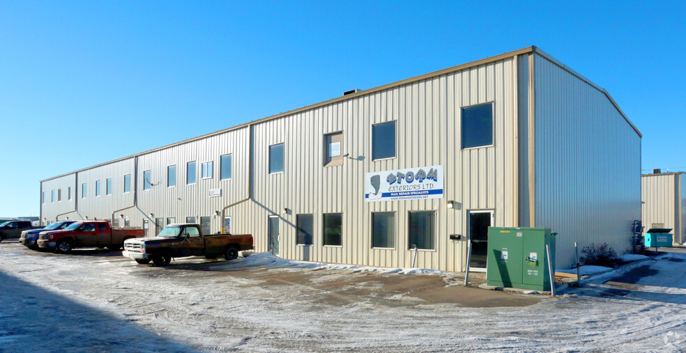 7611 Sparrow Dr, Leduc, AB à louer - Photo principale – Image 2 sur 15