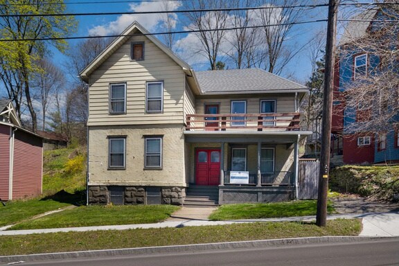 612 E State St, Ithaca, NY à vendre Photo principale– Image 1 sur 2