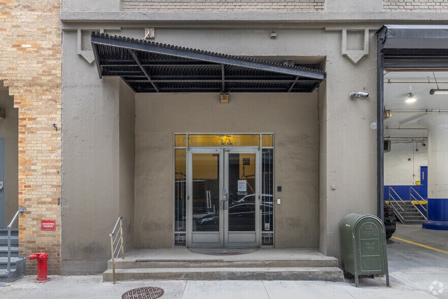161 Varick St, New York, NY à louer - Photo de l’immeuble – Image 3 sur 4