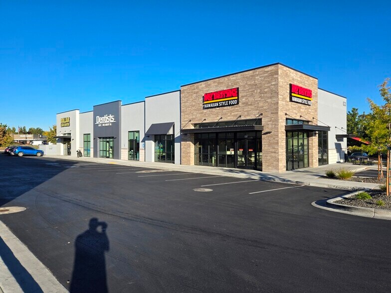 1255 N Happy Valley Rd, Nampa, ID à vendre - Photo de l’immeuble – Image 2 sur 59