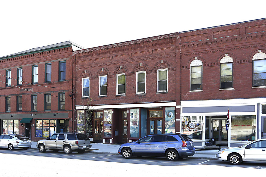 34 Market St, Somersworth, NH à vendre - Photo principale – Image 1 sur 5