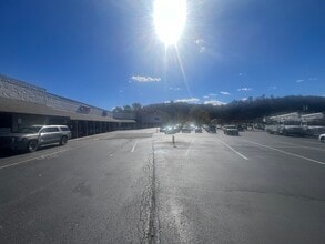 198 Pocahontas Trl, White Sulphur Springs, WV à louer Photo de l’immeuble– Image 2 sur 5