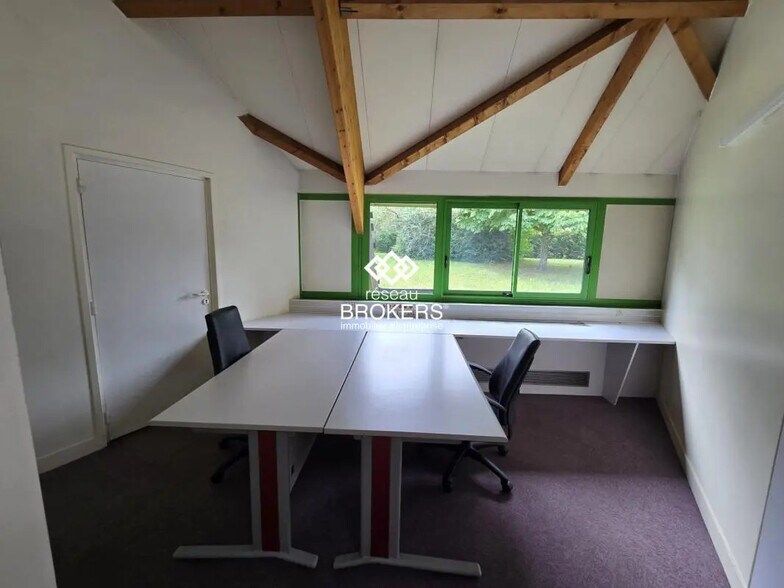 Bureau dans SAINT-OUEN-L'AUMONE à louer - Photo de l’immeuble – Image 2 sur 4