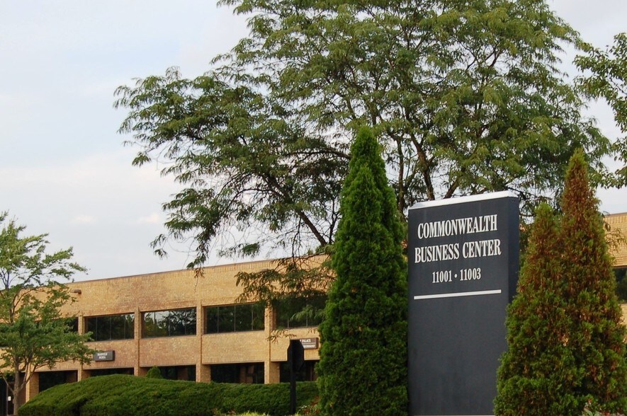 11003 Bluegrass Pky, Louisville, KY à louer - Photo de l’immeuble – Image 3 sur 9