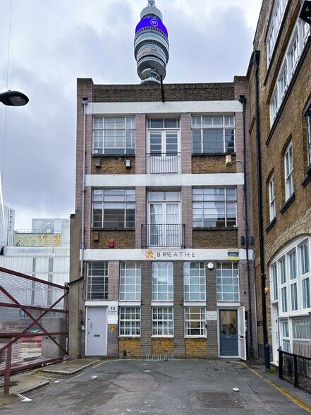 13 Tottenham Mews, Londres à louer - Photo de l’immeuble – Image 2 sur 4