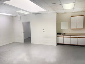 1954 Placentia Ave, Costa Mesa, CA à louer Photo intérieure– Image 1 sur 3