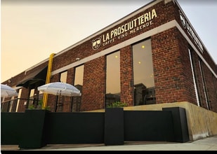 10906 105 Av NW, Edmonton, AB à louer Photo intérieure– Image 1 sur 5