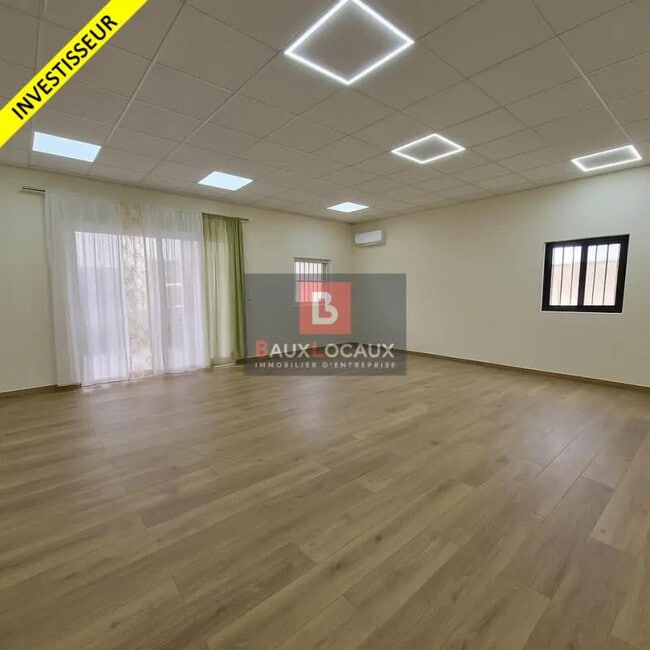 Plus de détails pour Local d’activités à vendre