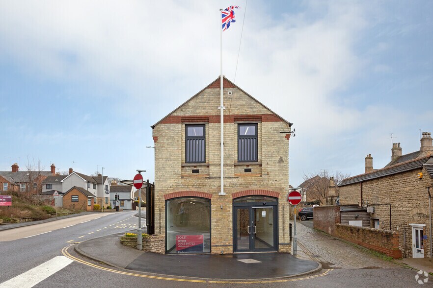 Elm St, Stamford à louer - Photo de l’immeuble – Image 2 sur 3