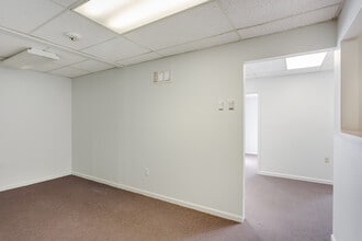 4701 Randolph Rd, Rockville, MD à louer Photo intérieure– Image 2 sur 11