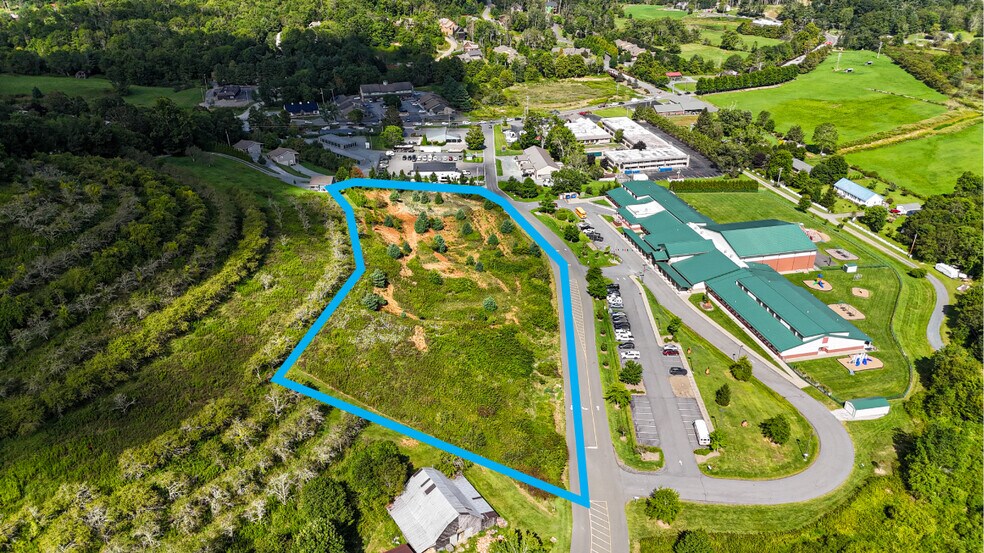114 Orchard Ln, Banner Elk, NC à vendre - Photo de l’immeuble – Image 3 sur 14