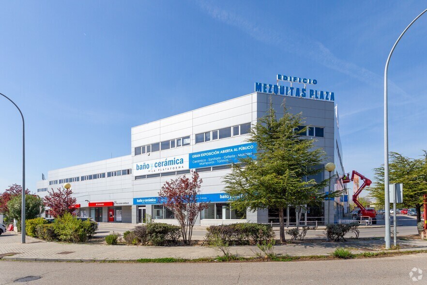 Bureau dans Getafe, Madrid à vendre - Photo de l’immeuble – Image 2 sur 3