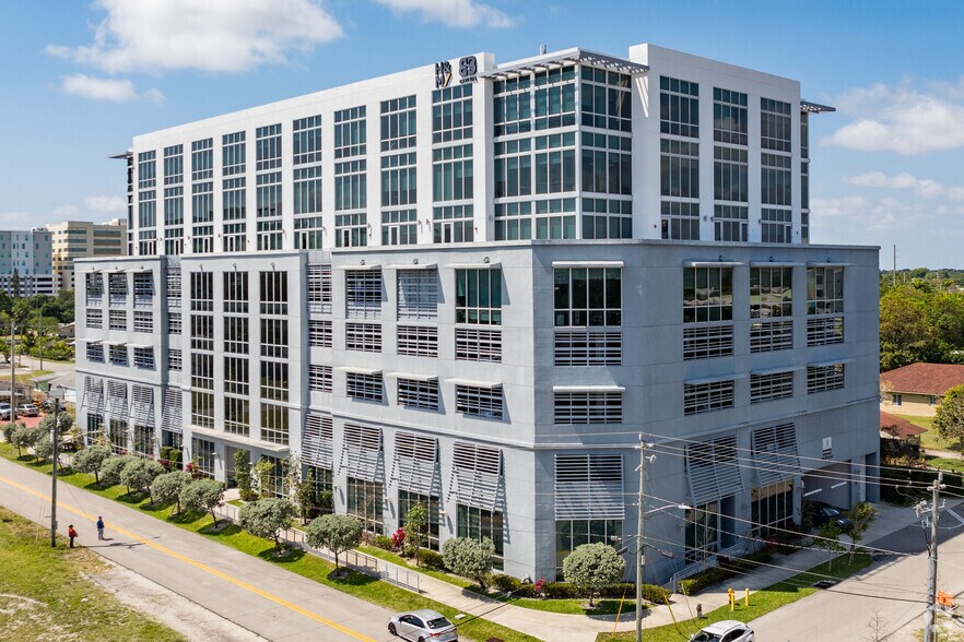 800 SE 4th Ave, Hallandale Beach, FL à vendre - Photo de l’immeuble – Image 2 sur 5