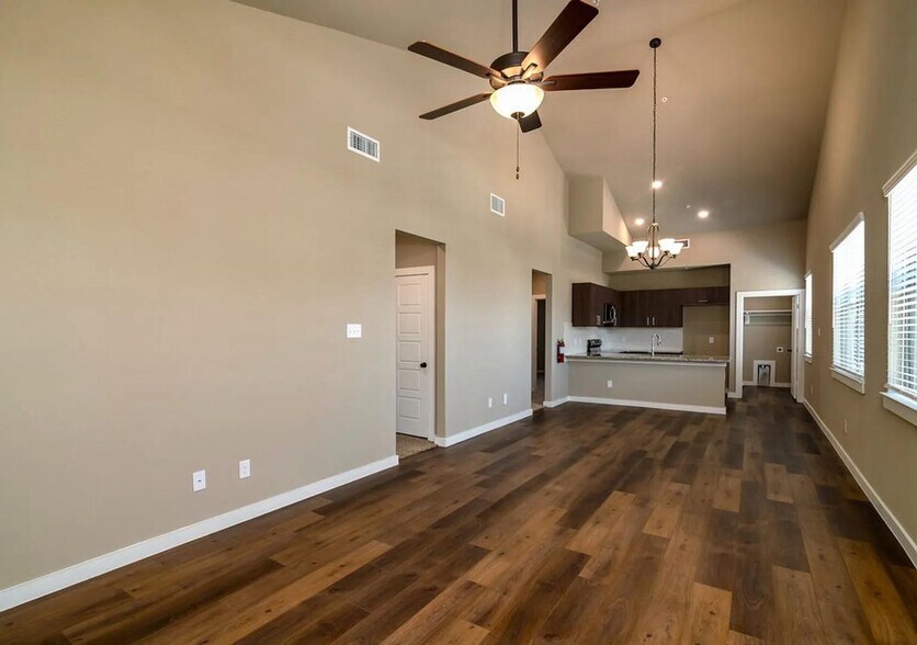 640 Fallow Dr, Venus, TX à vendre - Photo de l’immeuble – Image 3 sur 26