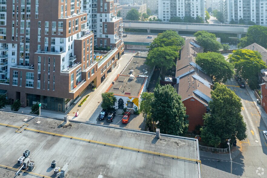 297 Campbell Ave, Toronto, ON à vendre - Aérien – Image 2 sur 11
