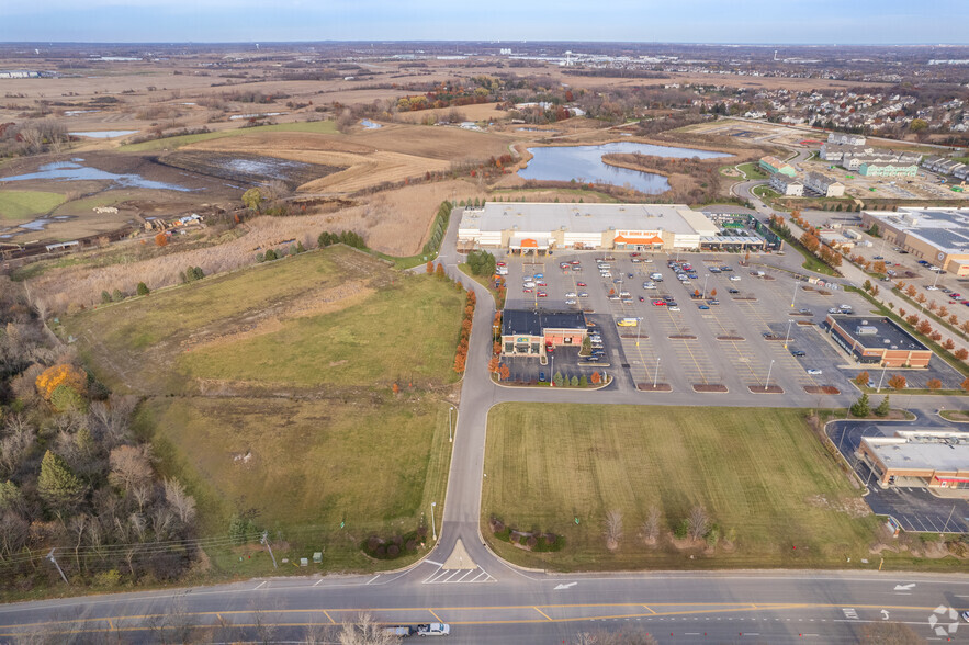 Development on Rt 60 and Rt 63 portefeuille de 3 biens à vendre sur LoopNet.fr - Photo de l’immeuble – Image 1 sur 9