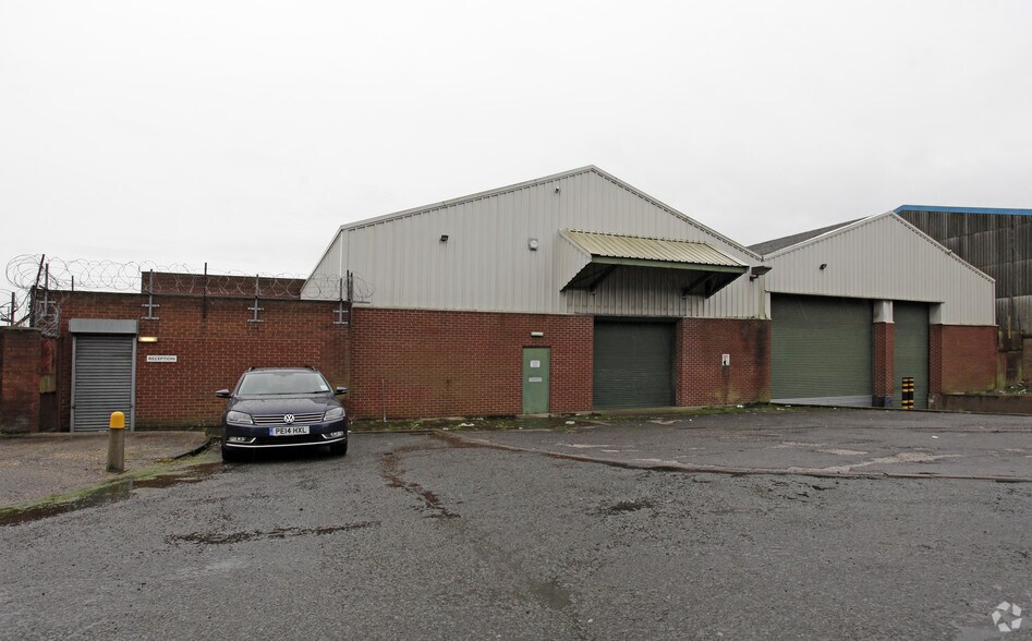 Barlow Dr, West Bromwich à louer - Photo de l’immeuble – Image 2 sur 2