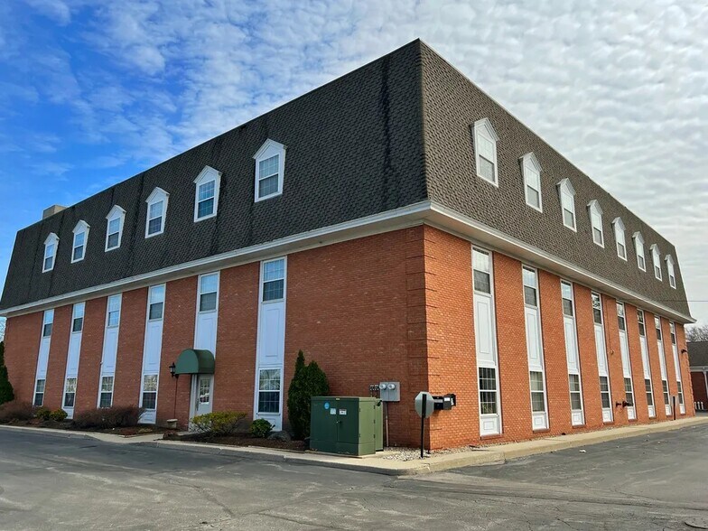 3131 Executive Pky, Toledo, OH à vendre - Photo de l’immeuble – Image 2 sur 8