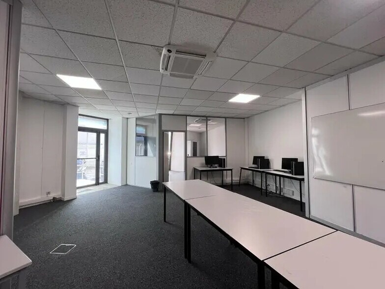 Bureau dans CANNES-LA-BOCCA à louer - Photo intérieure – Image 1 sur 7