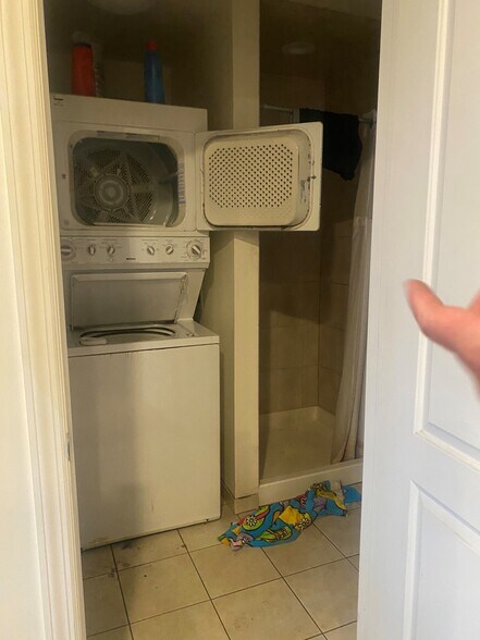 1162 E Tremont Ave, Bronx, NY à louer - Photo intérieure – Image 3 sur 6