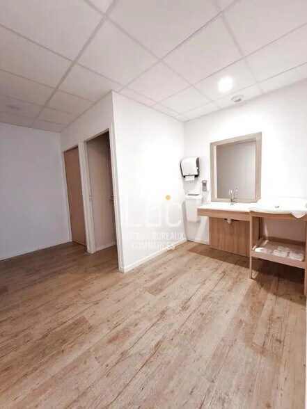 Bureau dans Saint-Herblain à louer - Photo de l’immeuble – Image 3 sur 5