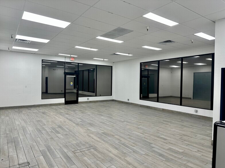 7105 E 22nd St, Tucson, AZ à louer - Photo de l’immeuble – Image 1 sur 7