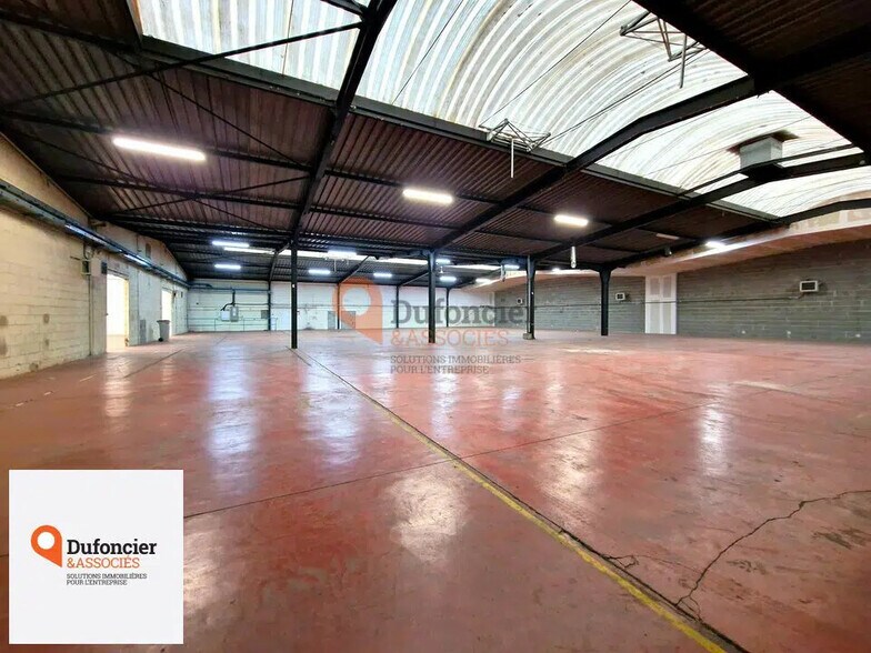 Industriel/Logistique dans Poitiers à louer - Photo de l’immeuble – Image 2 sur 2