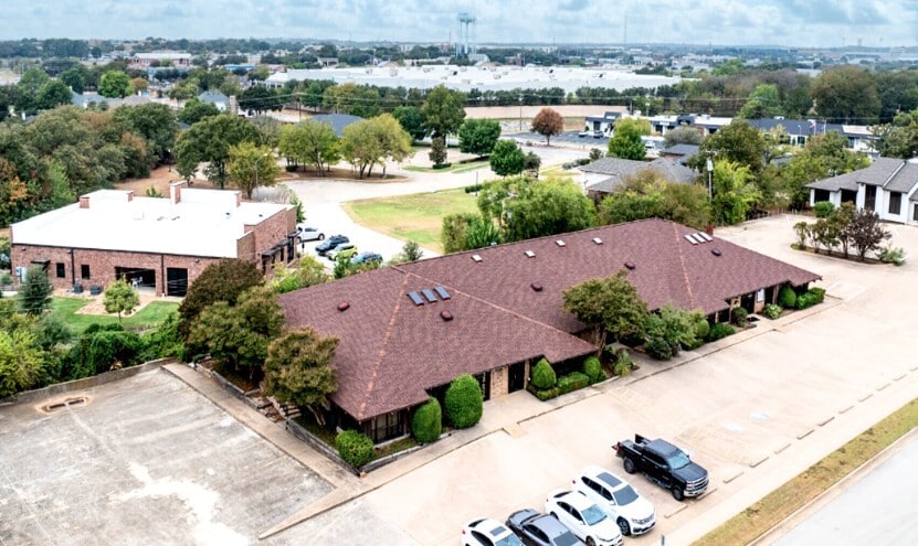 1721 Cimarron Trl, Hurst, TX à vendre Photo intérieure– Image 1 sur 6