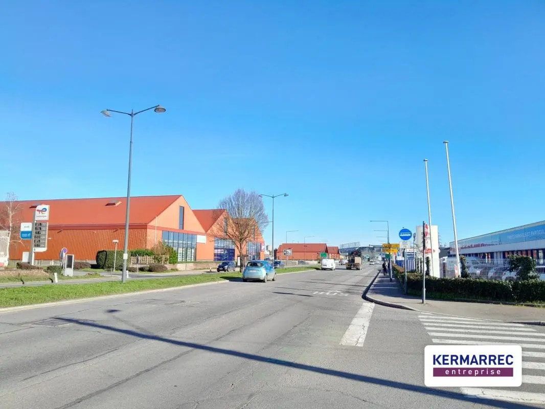Local d’activités dans Rennes à louer Photo principale– Image 1 sur 2