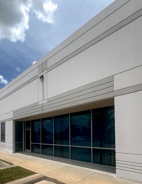 320 Mason Creek Dr, Katy, TX à louer - Photo de l’immeuble – Image 3 sur 7