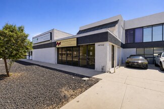 Plus de détails pour 10742 Burbank Blvd, North Hollywood, CA - Local commercial à louer