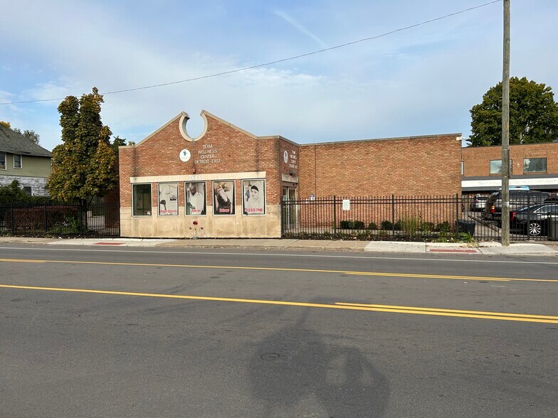 6309 Mack Ave, Detroit, MI à vendre - Photo de l’immeuble – Image 2 sur 9