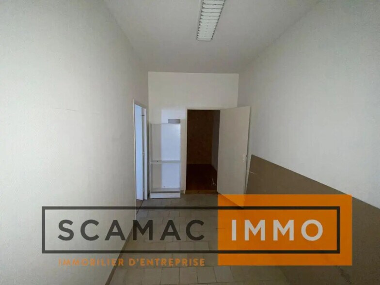 Bureau dans Martigues à louer - Photo de l’immeuble – Image 3 sur 9