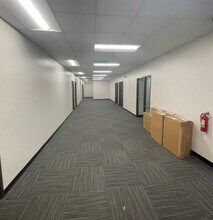 16580 Air Center Blvd, Houston, TX à louer Photo intérieure– Image 2 sur 5