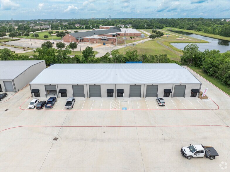 11050 Mahaffey Rd, Tomball, TX à louer - Photo de l’immeuble – Image 2 sur 5