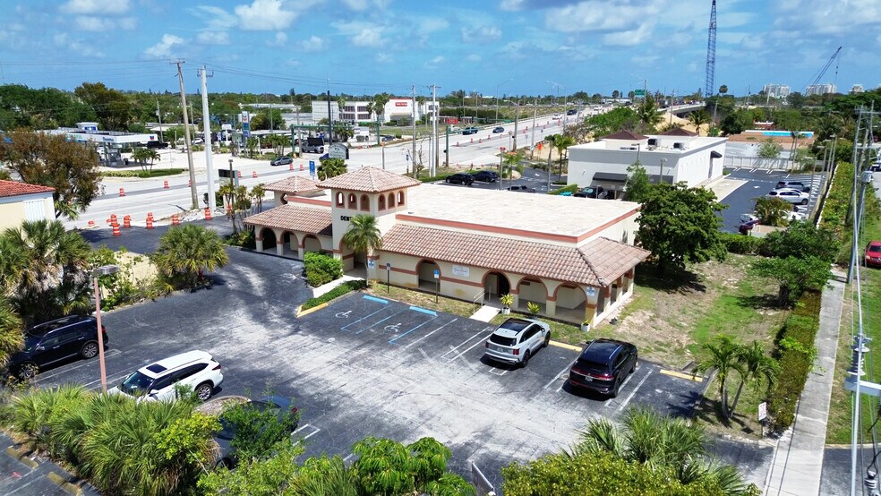 650 W Boynton Beach Blvd, Boynton Beach, FL à vendre - Photo de l’immeuble – Image 3 sur 54