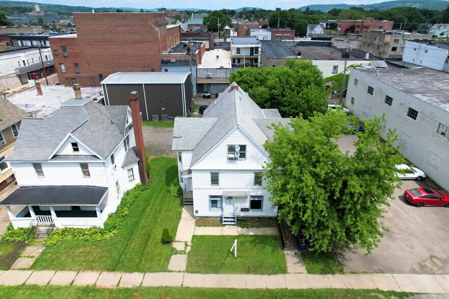 105 Madison Ave, Endicott, NY à vendre - Photo principale – Image 1 sur 29
