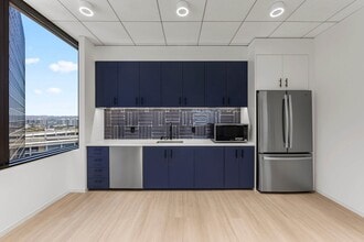 18100 Von Karman Ave, Irvine, CA à louer Photo intérieure– Image 2 sur 8