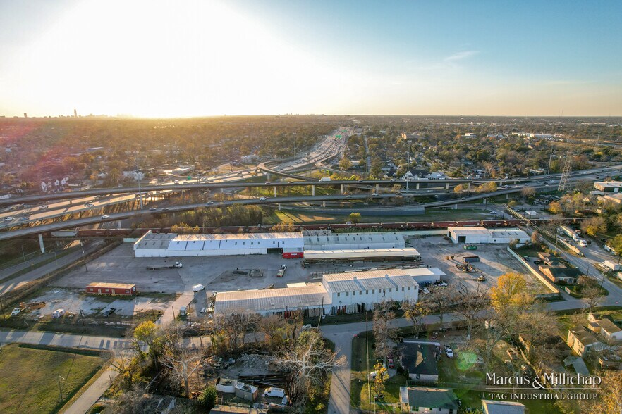 6011-6019 Gold Houston TX 77026 st, Houston, TX à vendre - Photo de l’immeuble – Image 3 sur 6