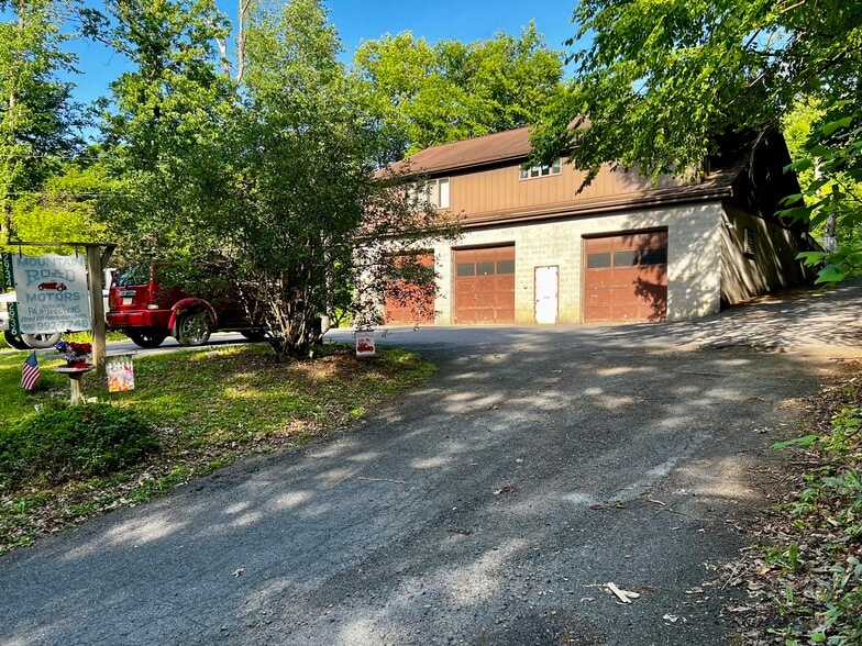 2936 Mountain Rd, Saylorsburg, PA à louer - Photo principale – Image 1 sur 12