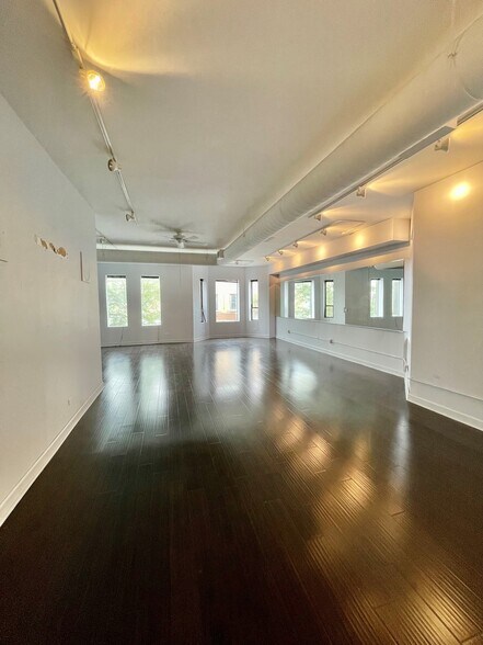 2730-2732 N Clark St, Chicago, IL à louer - Photo intérieure – Image 2 sur 8