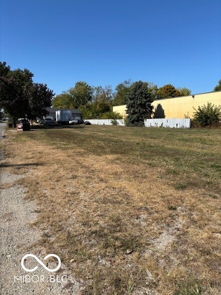 1120 E Vine St, Noblesville, IN à vendre - Photo de l’immeuble – Image 2 sur 4