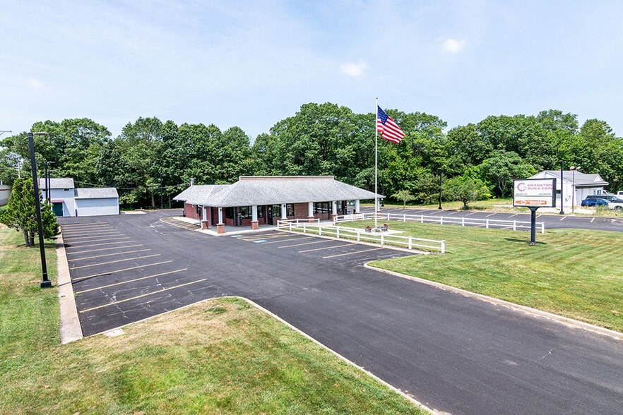 6595 Post Rd, North Kingstown, RI à vendre - Photo de l’immeuble – Image 1 sur 38