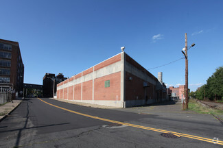 Plus de détails pour 100 Curtis St, New Britain, CT - Industriel/Logistique à vendre