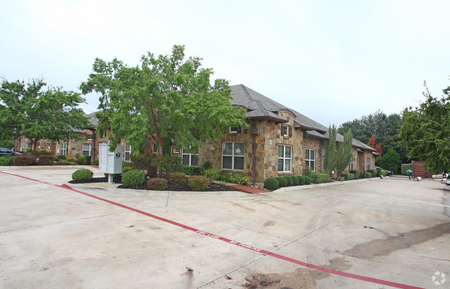 680 N Carroll Ave, Southlake, TX à vendre - Photo de l’immeuble – Image 3 sur 7