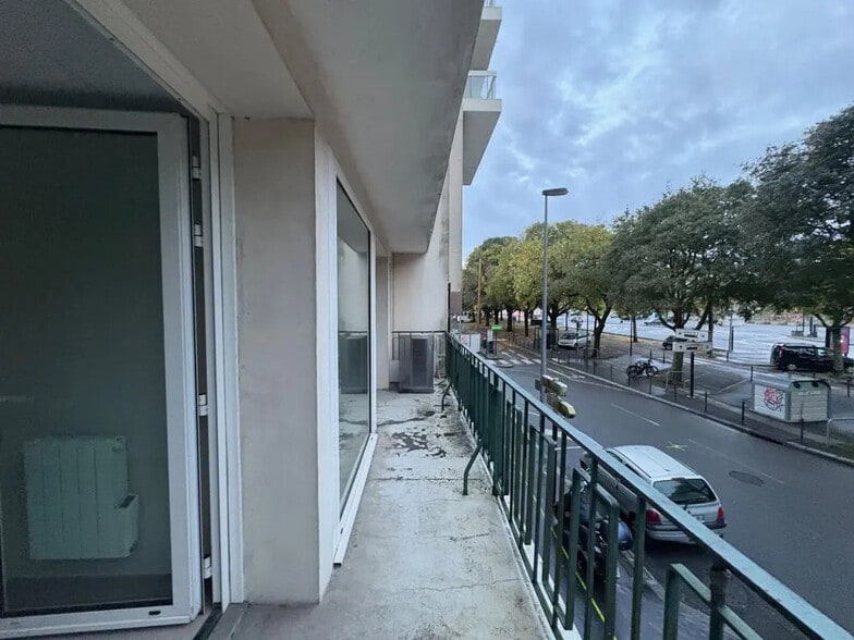 Local commercial dans Nantes à louer - Photo de l’immeuble – Image 2 sur 9